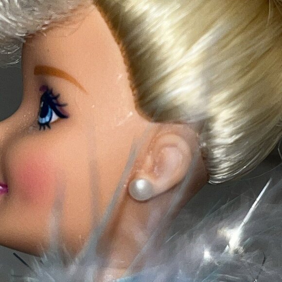 Barbie USA Olympic Ice Skater Figure Skating Doll Mattel Vintage 1997 - Picture 15 of 16